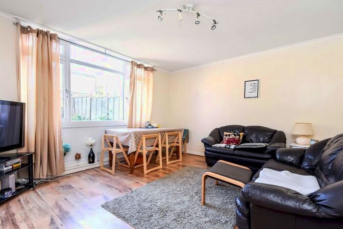 4 Bedroom Terraced House To Rent In Manygates, London, SW12