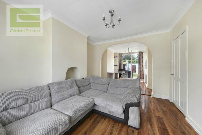 3 Bedroom Terraced House To Rent In Aurelia Road, Croydon, CR0