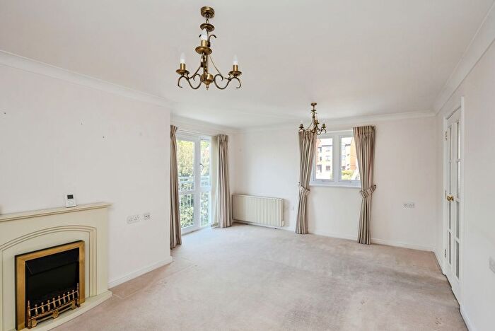 1 Bedroom Flat For Sale In Pantygwydr Court, Swansea, SA2