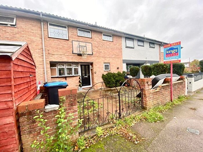 3 Bedroom Terraced House For Sale In Theydon Court, Waltham Abbey, EN9