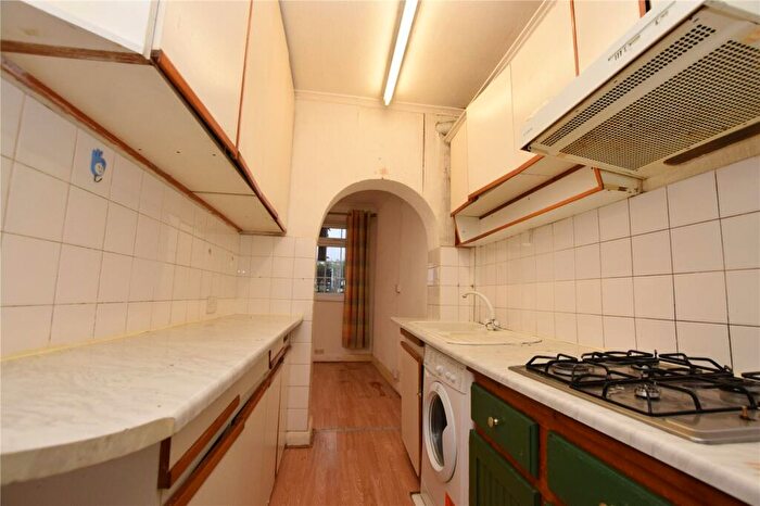 3 Bedroom Terraced House For Sale In Bishops Avenue, Chadwell Heath, Romford, Essex, RM6