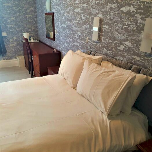 1 Bedroom Hotel Room To Rent In Bath Road, Bournemouth, Dorset, BH1