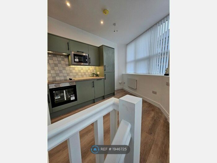 1 Bedroom Maisonette To Rent In Arcot Street, Penarth, CF64