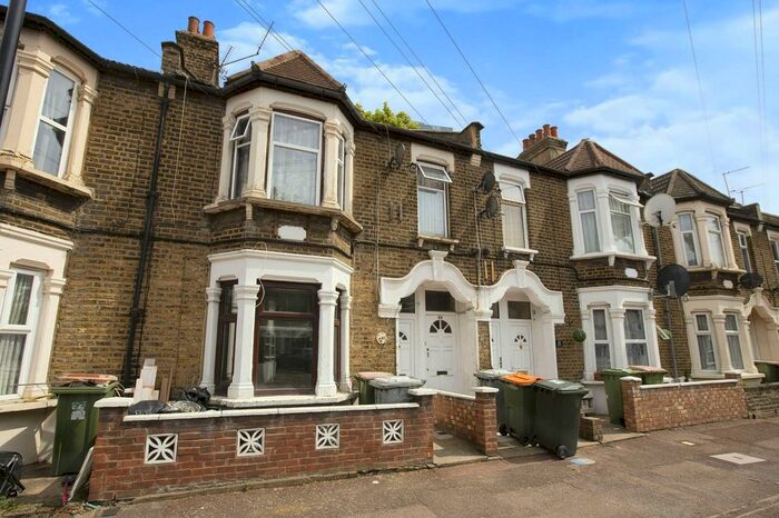 2 Bedroom Flat To Rent In Carson Road, Canning Town, London, E16