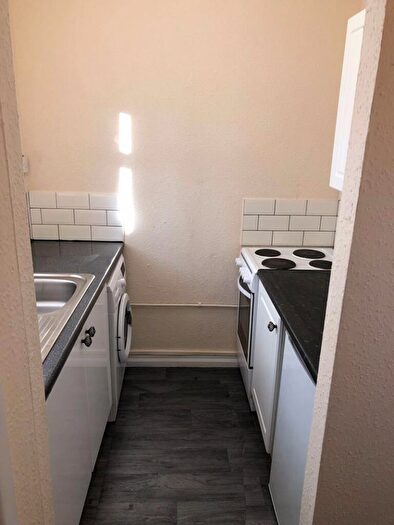 Flat To Rent In Selwyn Road, Edgbaston, Birmingham, B16