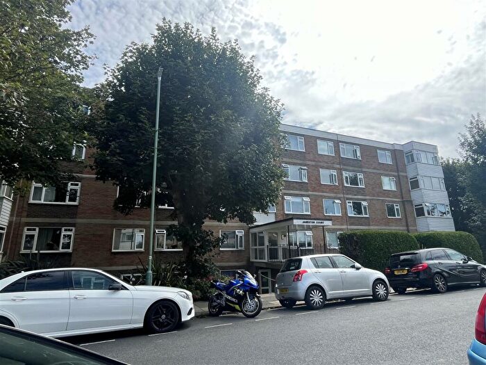 2 Bedroom Flat To Rent In Wilbury Crescent, Hove, BN3