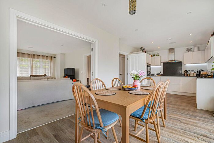 4 Bedroom Detached House For Sale In Worsley Bridge Road, Beckenham, BR3