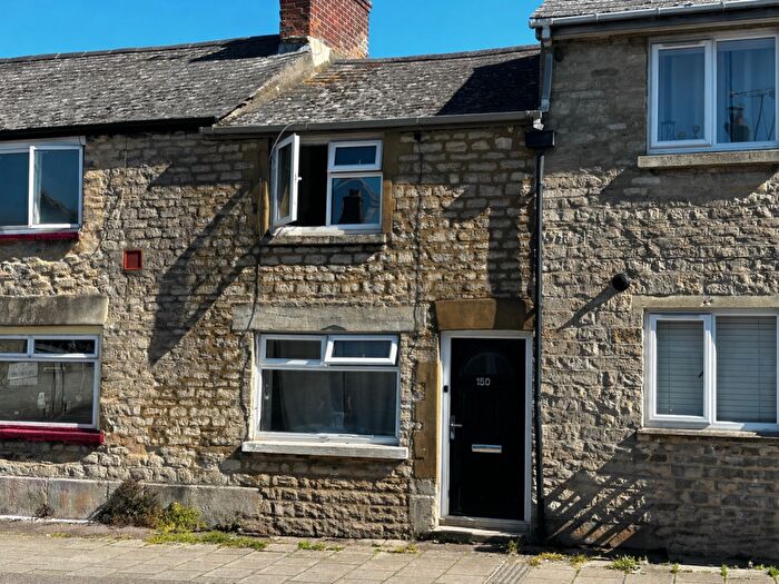 2 Bedroom Cottage To Rent In Corn Street, Witney, Oxon, OX28