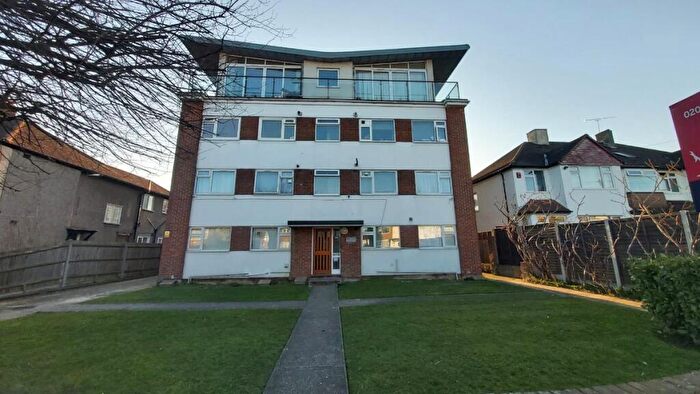 2 Bedroom Flat To Rent In Howard Road, SE25