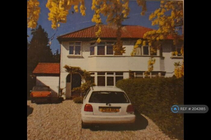 3 Bedroom Semi-Detached House To Rent In Groveland Way, New Malden, KT3