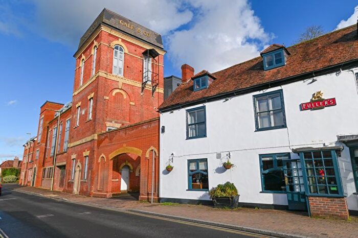 1 Bedroom Flat For Sale In London Road, Horndean, PO8