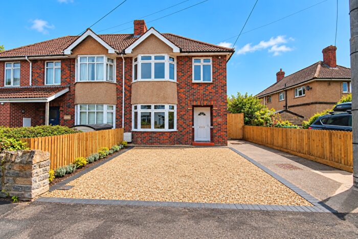 3 Bedroom Semi Detached House For Sale In Chichester Road, Street, BA16