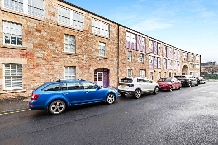 2 Bedroom Flat For Sale In Croft Street, Dalkeith, EH22
