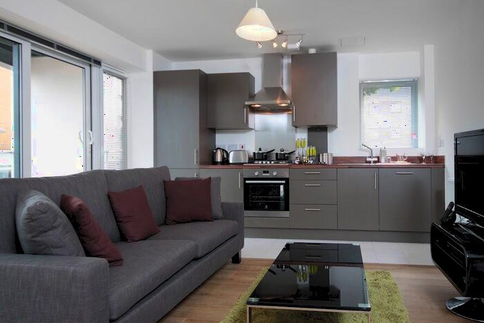 2 Bedroom Apartment To Rent In Whatman House, London, E14