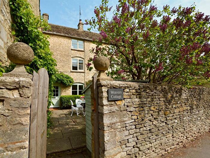 3 Bedroom Cottage For Sale In West End, Minchinhampton, Stroud, GL6
