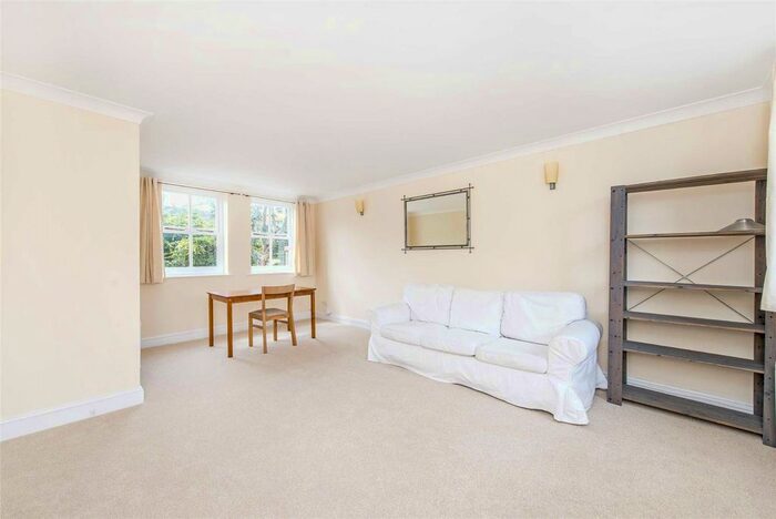 1 Bedroom Flat To Rent In Waldo Close, Elms Road, London, SW4