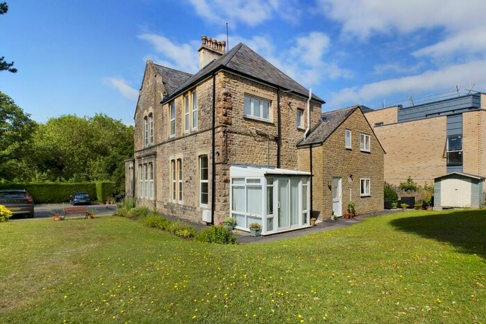 2 Bedroom Apartment To Rent In Flat Ladymead Castle Road, Clevedon, Avon, BS21