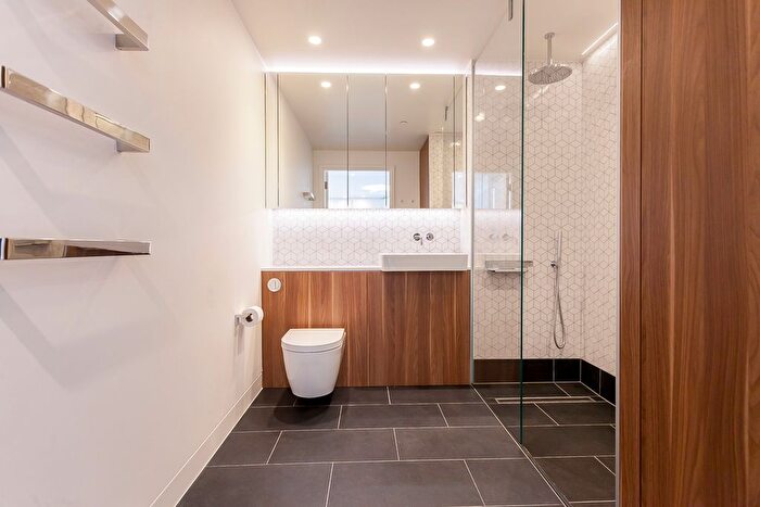 1 Bedroom Flat To Rent In The Helios, Television Centre, Wood Lane, White City, W12