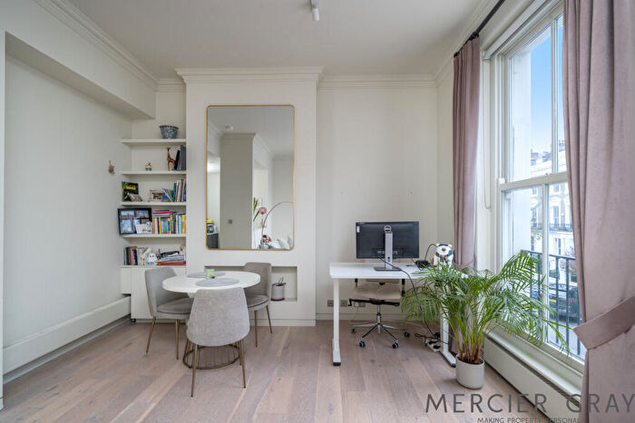 1 Bedroom Flat For Sale In Gloucester Avenue, Primrose Hill, NW1