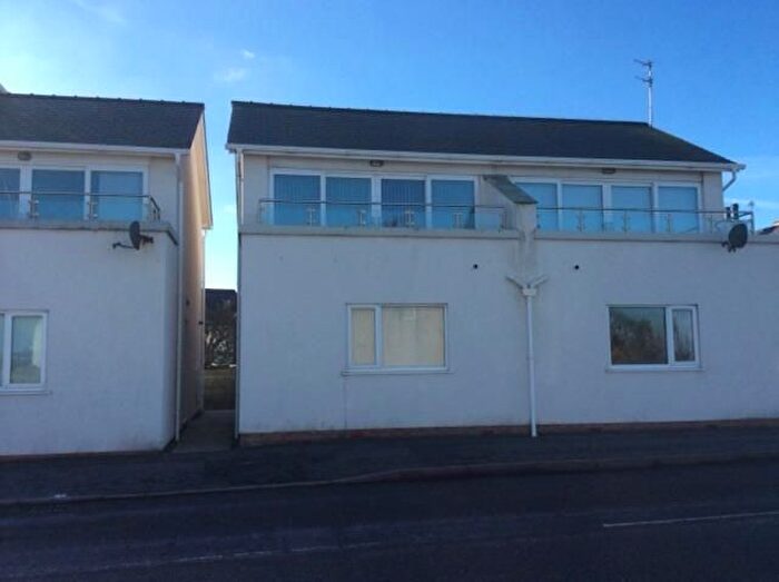 2 Bedroom Semi-Detached House To Rent In Prince Of Wales Road, Holyhead, LL65