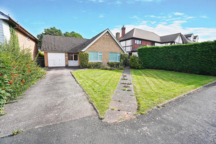 2 Bedroom Detached Bungalow For Sale In Hill Rise, Burbage, Leicestershire, LE10