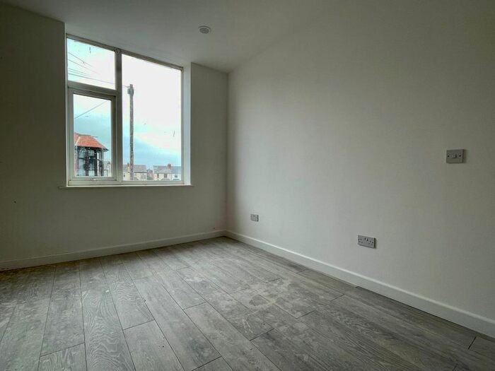 2 Bedroom Flat To Rent In Cavendish Road, Bispham, Blackpool, FY2