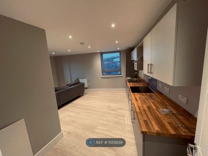 2 Bedroom Flat To Rent In Castle Street, Dudley, DY1