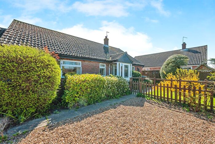 3 Bedroom Link Detached House For Sale In Beach Road, Sea Palling, Norwich, NR12