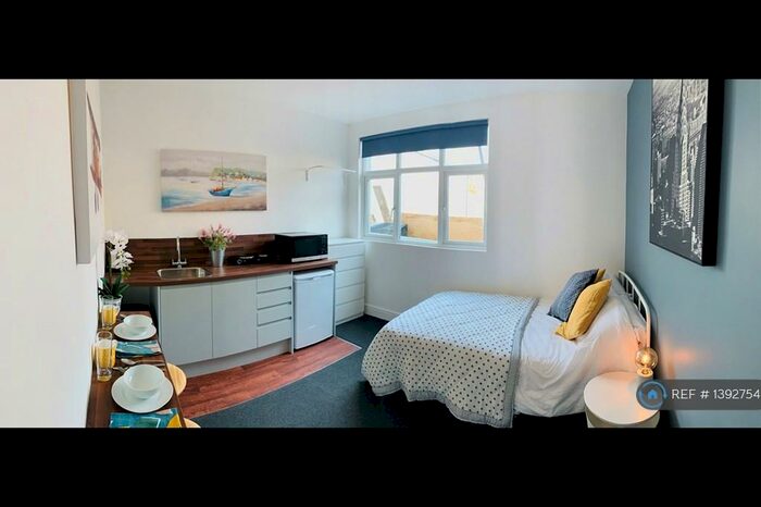 Studio To Rent In Warrior Square, Southend-On-Sea, SS1
