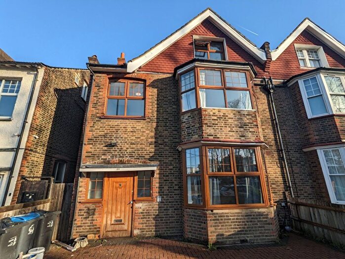 3 Bedroom Flat To Rent In The Mews, Norbury Crescent, London, SW16