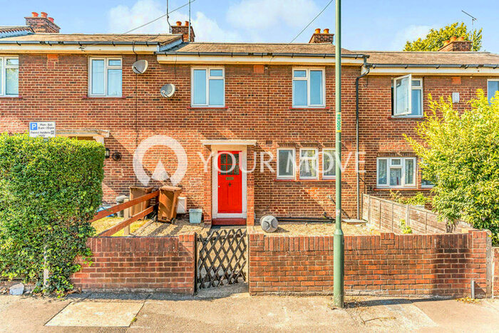 3 Bedroom Terraced House To Rent In Bridge Road, Gillingham, Kent, ME7