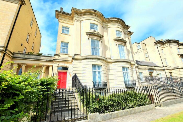 2 Bedroom Flat To Rent In Kings Road, Reading, Berkshire, RG1