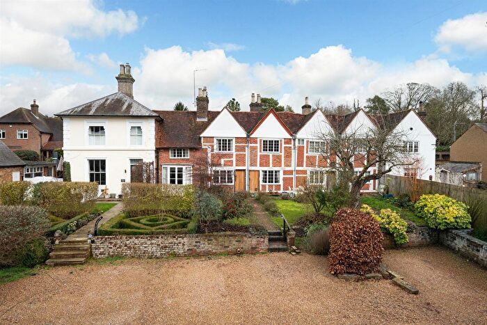 3 Bedroom Terraced House For Sale In Piccotts End, Hemel Hempstead, Hertfordshire, HP1