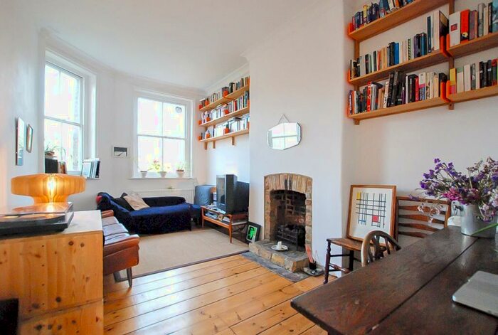 2 Bedroom Flat To Rent In Manor Road, Stoke Newington, N16