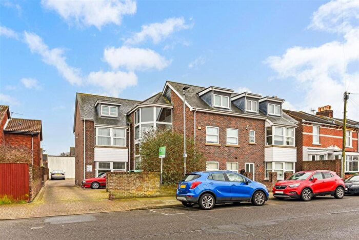 1 Bedroom Flat For Sale In Henderson Road, Southsea, PO4