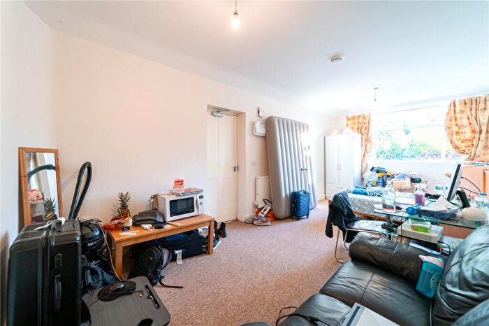 1 Bedroom Apartment To Rent In Oakfield Road, Selly Oak, Birmingham, West Midlands, B29