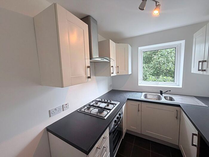 2 Bedroom Maisonette To Rent In Kirkhill Close, Armthorpe, Doncaster, DN3