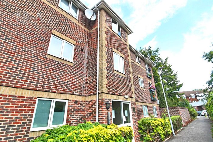 1 Bedroom Flat To Rent In Abbotsmead Place, Caversham, Reading, RG4