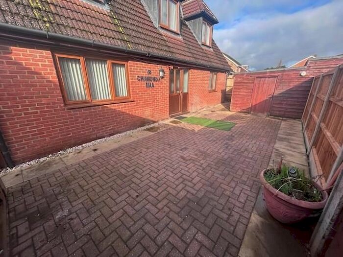 4 Bedroom Property To Rent In Hitchin Road, Upper Caldecote, Biggleswade, SG18