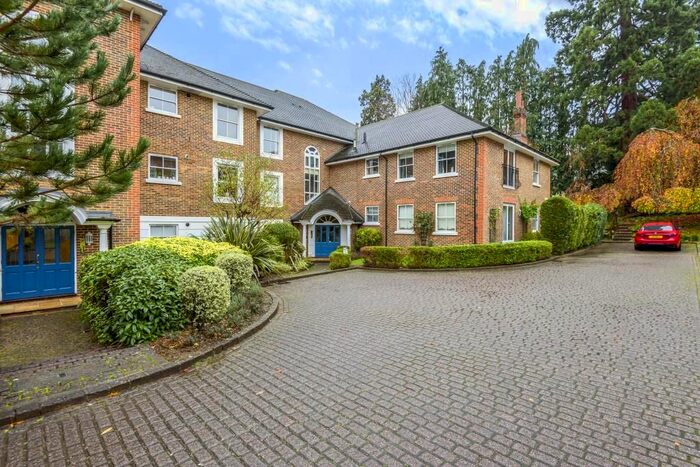 2 Bedroom Flat To Rent In Agincourt, Ascot, SL5