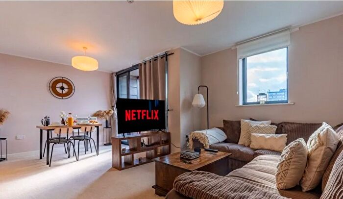 2 Bedroom Flat To Rent In Ashburton Triangle, Drayton Park, London N, N7