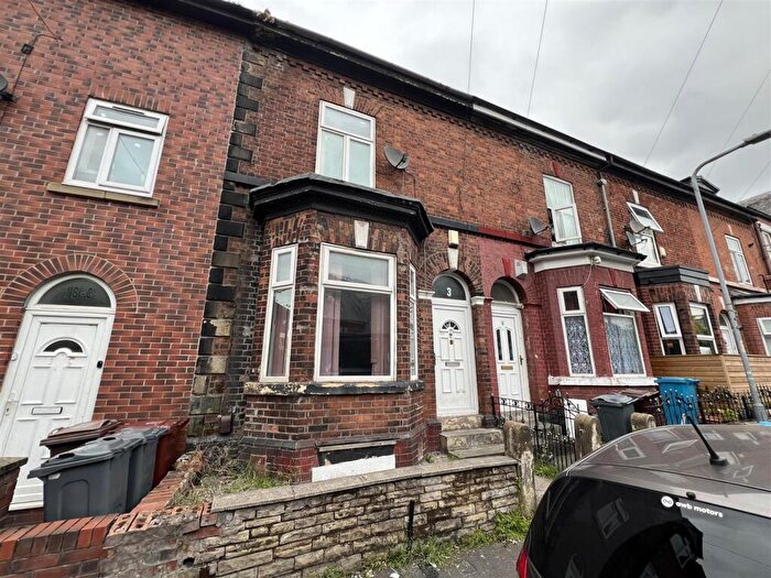 4 Bedroom Terraced House To Rent In Barlow Road, Levenshulme, M19