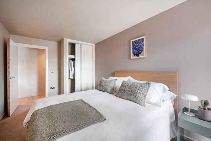 2 Bedroom Apartment To Rent In Addington Street, Manchester, Greater Manchester, M4