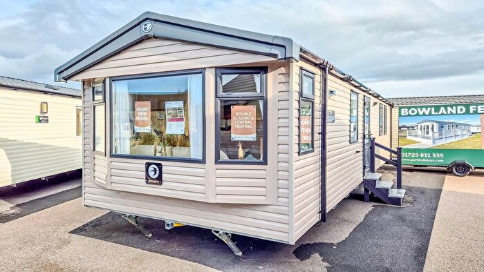 2 Bedroom Park Home For Sale In Tosside, Skipton, BD23