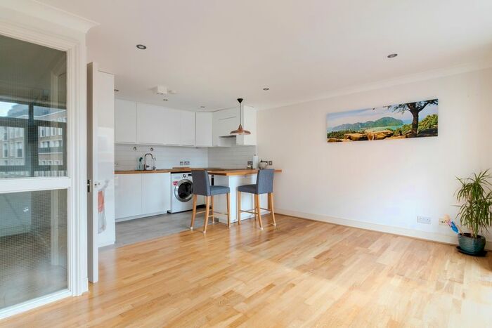 2 Bedroom Flat To Rent In Bridgewater Square, London, EC2Y