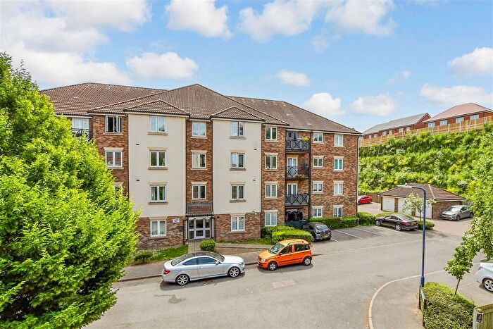 2 Bedroom Flat For Sale In Rockwell Court, Tovil, Maidstone, Kent, ME15