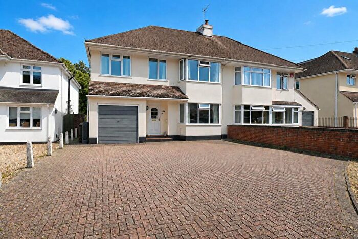 4 Bedroom Semi-Detached House For Sale In Cumberland Avenue, Basingstoke, RG22