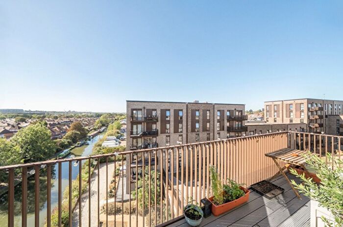 2 Bedroom Flat For Sale In Waterfront Heights, A Mount Pleasant, Wembley, HA0