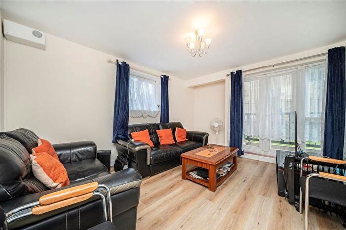 2 Bedroom Flat For Sale In Fanshaw Street, Hoxton, N1