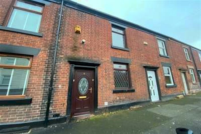 2 Bedroom Terraced House To Rent In Stamford Grove, Stalybridge, SK15